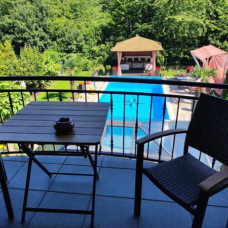 Ferienwohnung "Sanssouci", Muelheim Selbeck Mülheim an der Ruhr Dış mekan fotoğraf